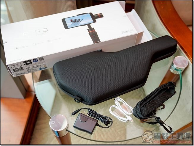 PIRO 三軸臉部追蹤穩定器 -03 PIRO 三軸臉部追蹤穩定器 -03