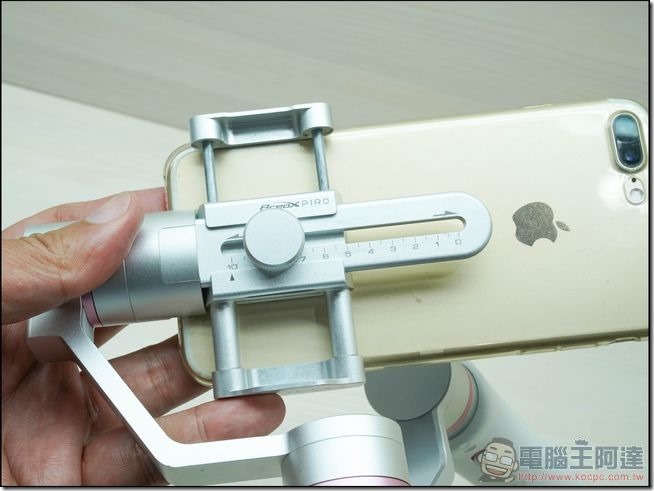 PIRO 三軸臉部追蹤穩定器 -16 PIRO 三軸臉部追蹤穩定器 -16