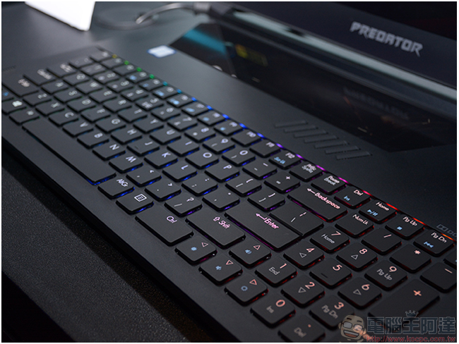 Acer Predator Triton 700 輕薄電競筆電,搭載 Nvidia GTX1080Max-Q,預計 8 月上市 - 電腦王阿達 Acer Predator Triton 700 輕薄電競筆電,搭載 Nvidia GTX1080Max-Q,預計 8 月上市 - 電腦王阿達