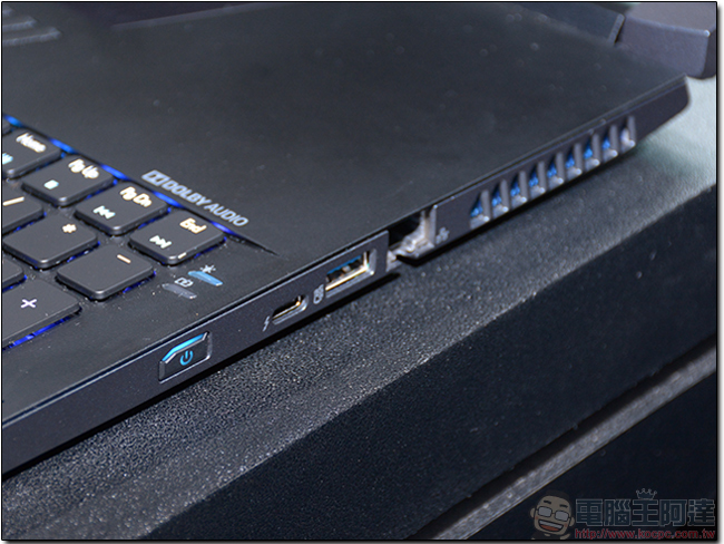 Acer Predator Triton 700 輕薄電競筆電,搭載 Nvidia GTX1080Max-Q,預計 8 月上市 - 電腦王阿達 Acer Predator Triton 700 輕薄電競筆電,搭載 Nvidia GTX1080Max-Q,預計 8 月上市 - 電腦王阿達