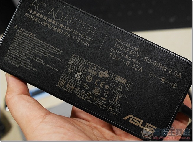 ASUS ZenBook Pro UX550 開箱 -06 ASUS ZenBook Pro UX550 開箱 -06