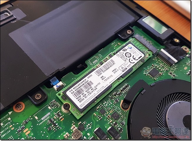 ASUS ZenBook Pro UX550 開箱 -25 ASUS ZenBook Pro UX550 開箱 -25