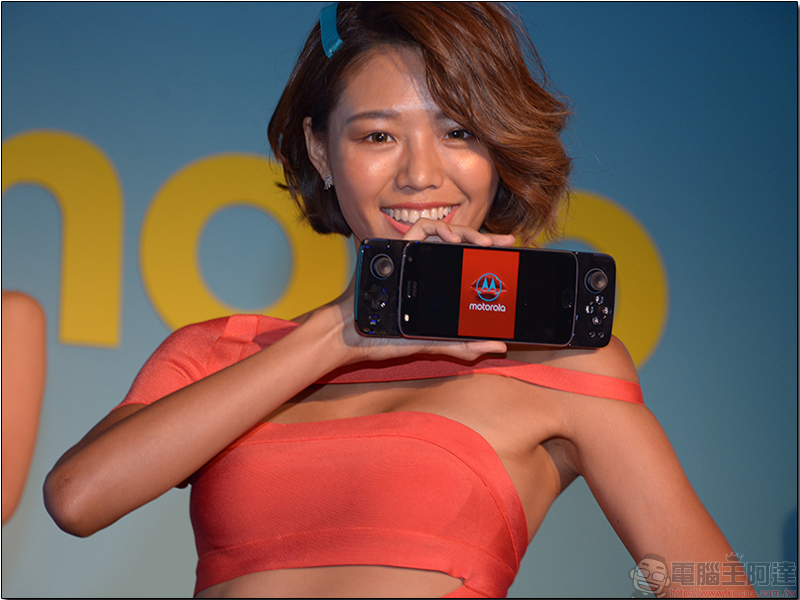 Moto Z2 Play 與新手機模組在台正式推出,並可相容前代模組化背蓋,售價 14990 元 - 電腦王阿達 Moto Z2 Play 與新手機模組在台正式推出,並可相容前代模組化背蓋,售價 14990 元 - 電腦王阿達
