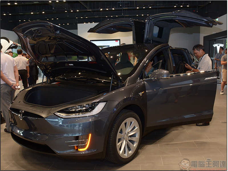 特斯拉 Tesla 台灣總部內湖園區開幕,兼具展示與體驗雙重功能的技術中心 - 電腦王阿達 特斯拉 Tesla 台灣總部內湖園區開幕,兼具展示與體驗雙重功能的技術中心 - 電腦王阿達