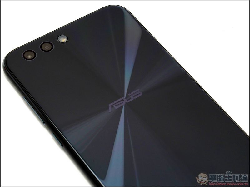 ASUS ZenFone 4 開箱 、評測、評價 雙鏡頭四軸光學防手震、120 度超廣角中階最強拍照旗艦 - 電腦王阿達 ASUS ZenFone 4 開箱 、評測、評價 雙鏡頭四軸光學防手震、120 度超廣角中階最強拍照旗艦 - 電腦王阿達