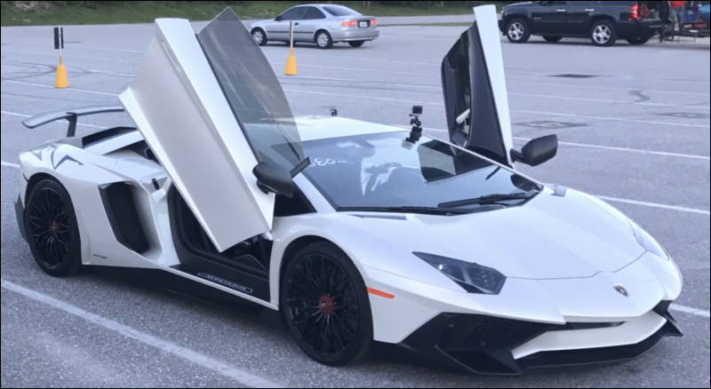 Tesla Model X 跟 Lamborghini Aventador PK 1/4 英里直線賽,竟以極小差距獲勝 - 電腦王阿達 Tesla Model X 跟 Lamborghini Aventador PK 1/4 英里直線賽,竟以極小差距獲勝 - 電腦王阿達