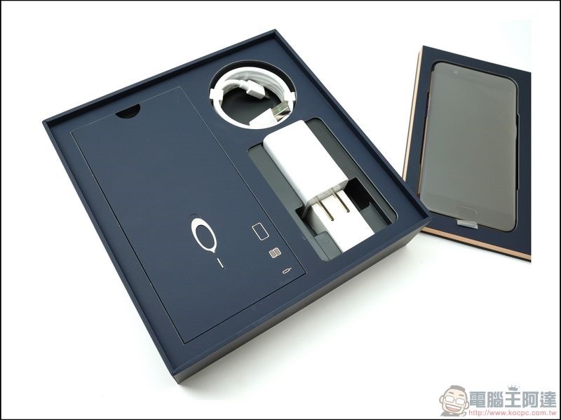 OPPO R11巴薩限量版 開箱 -04 OPPO R11巴薩限量版 開箱 -04