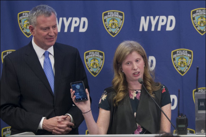 紐約市警局最近汰換了一批用不到一年的 Windows Phone 手機 ，意外的是竟改換成 iPhone - 電腦王阿達