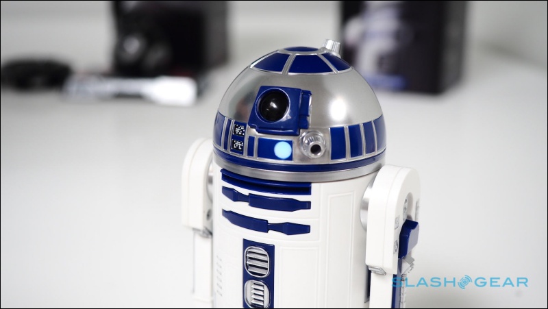 抓緊星戰新電影商機,Sphero 重推 R2-D2 並帶來新電影中的機器人 BB-9E - 電腦王阿達 抓緊星戰新電影商機,Sphero 重推 R2-D2 並帶來新電影中的機器人 BB-9E - 電腦王阿達