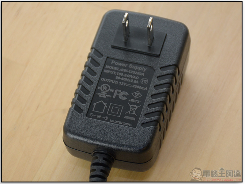ENEROID Deluxe EN20B EN20D 自動充電塔開箱,電池丟進去就充飽 - 電腦王阿達 ENEROID Deluxe EN20B EN20D 自動充電塔開箱,電池丟進去就充飽 - 電腦王阿達
