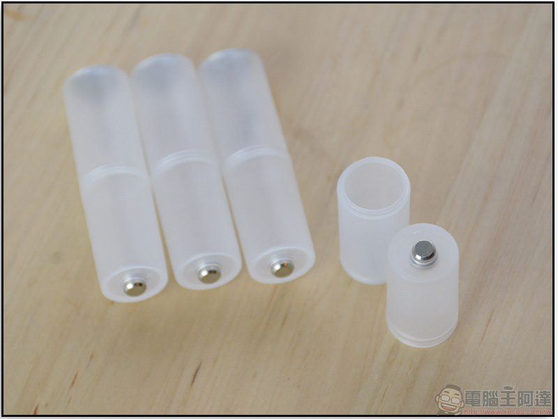 ENEROID Deluxe EN20B EN20D 自動充電塔開箱,電池丟進去就充飽 - 電腦王阿達 ENEROID Deluxe EN20B EN20D 自動充電塔開箱,電池丟進去就充飽 - 電腦王阿達