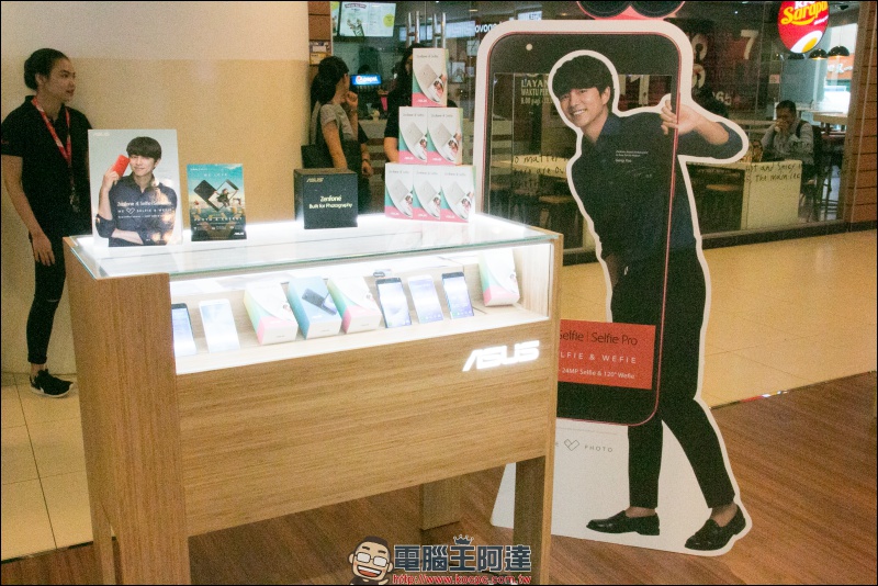 前進吉隆坡最大電腦賣場 Plaza Low Yat,首家 華碩 ROG 專賣店 採訪 - 電腦王阿達 前進吉隆坡最大電腦賣場 Plaza Low Yat,首家 華碩 ROG 專賣店 採訪 - 電腦王阿達