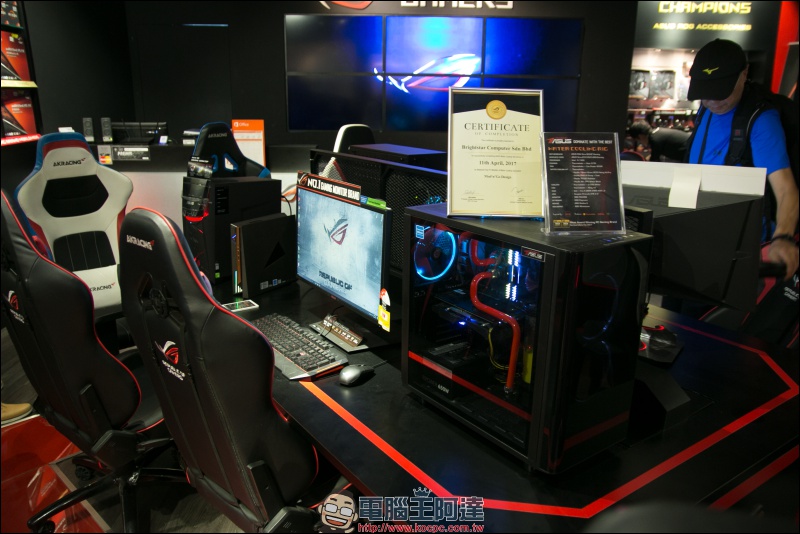 前進吉隆坡最大電腦賣場 Plaza Low Yat,首家 華碩 ROG 專賣店 採訪 - 電腦王阿達 前進吉隆坡最大電腦賣場 Plaza Low Yat,首家 華碩 ROG 專賣店 採訪 - 電腦王阿達