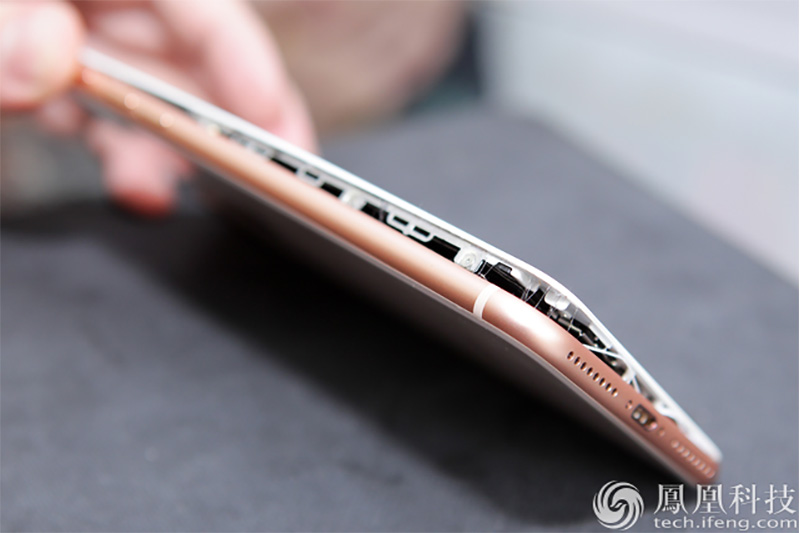 iPhone 8 Plus 電池膨脹 全球連環爆,就連剛開箱的新機也發胖 - 電腦王阿達 電池膨脹