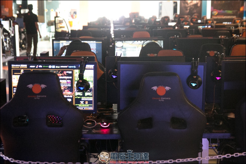 吉隆坡電競玩家都在哪打電動?連鎖網咖旗艦店 Orange Esport Stadium 訪談 - 電腦王阿達 吉隆坡電競玩家都在哪打電動?連鎖網咖旗艦店 Orange Esport Stadium 訪談 - 電腦王阿達