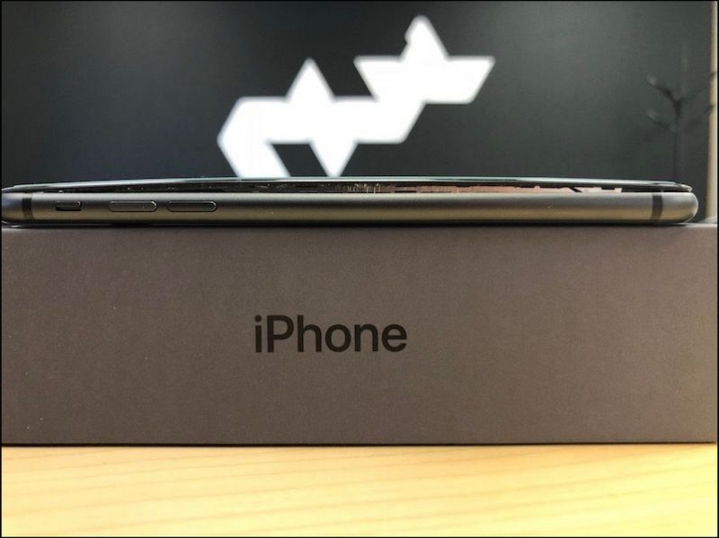 iPhone 8 Plus 電池膨脹 全球連環爆,就連剛開箱的新機也發胖 - 電腦王阿達 iPhone 8 Plus 電池膨脹 全球連環爆,就連剛開箱的新機也發胖 - 電腦王阿達