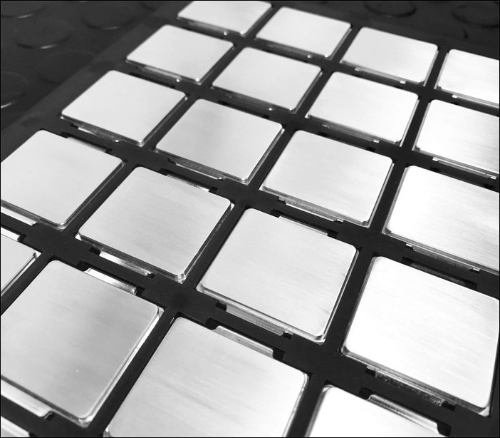 要價上看三萬塊, 德國玩家 販售改裝散熱膏與開過蓋的 Core i7-8700K 處理器 - 電腦王阿達 要價上看三萬塊, 德國玩家 販售改裝散熱膏與開過蓋的 Core i7-8700K 處理器 - 電腦王阿達