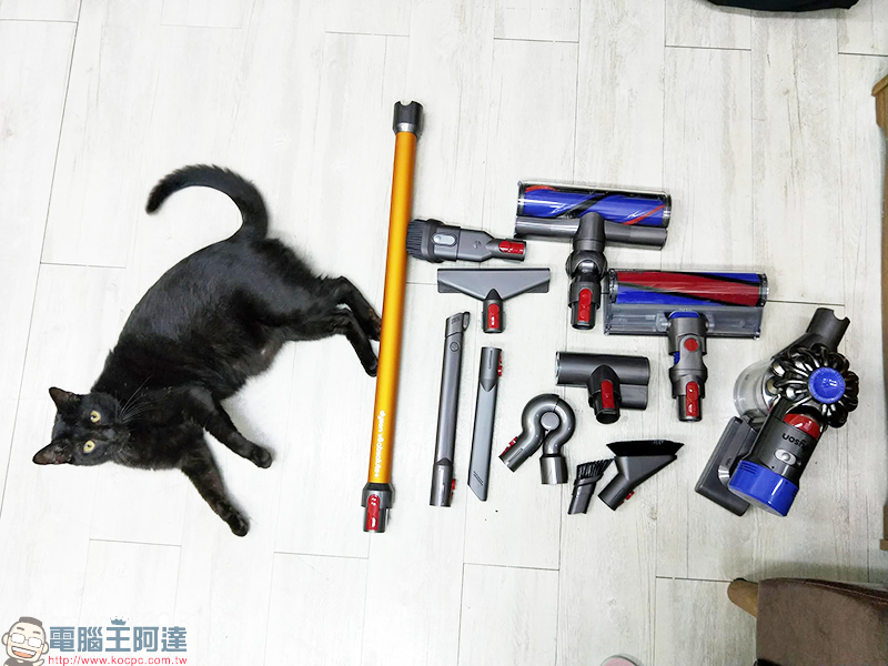 Dyson V8 Absolute+ 開箱!給你無線輕巧、強勁吸力! - 電腦王阿達 Dyson V8 Absolute+ 開箱!給你無線輕巧、強勁吸力! - 電腦王阿達