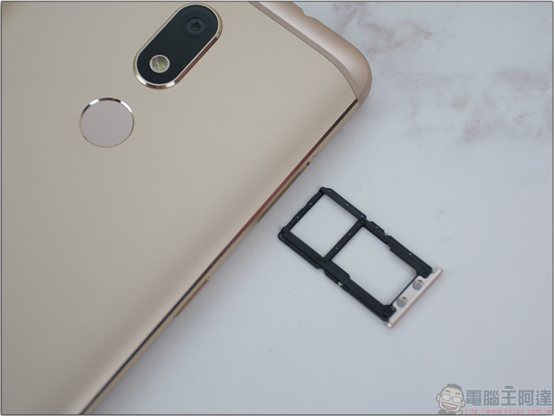 SUGAR C11 開箱 、評測 首款不到 7000 元的全螢幕手機! - 電腦王阿達 SUGAR C11 開箱 、評測 首款不到 7000 元的全螢幕手機! - 電腦王阿達
