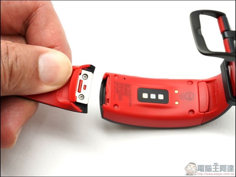 Gear Fit2 Pro 開箱 -13 Gear Fit2 Pro 開箱 -13