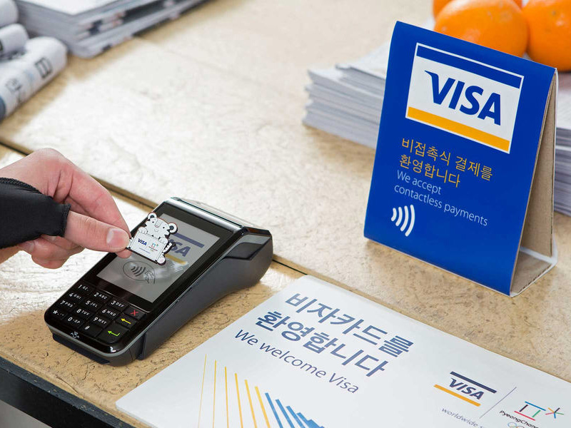 VISA NFC支付手套 將在 2018 平昌冬奧推出,另外還有支付徽章與貼紙 - 電腦王阿達 VISA NFC支付手套 將在 2018 平昌冬奧推出,另外還有支付徽章與貼紙 - 電腦王阿達