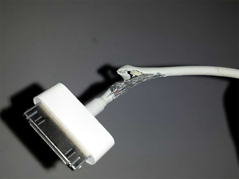 充電線破皮 充電線破皮