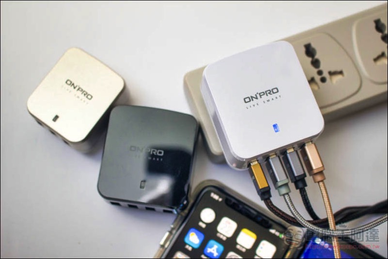 IMG_9720-編輯.jpg ONPRO USB 萬國急速充電器 ,IMG 9720 編輯
