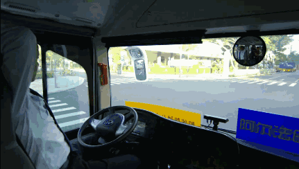 中國 深圳無人巴士 正式上路測試 強調安全、集多項高科技於一身 - 電腦王阿達
