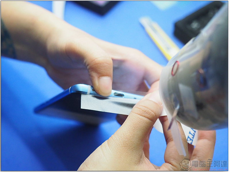 膜斯密碼 HTC U11+ imos近滿版 AG2BC 康寧玻璃保護貼 與機身包膜完整記錄 - 電腦王阿達 膜斯密碼 HTC U11+ imos近滿版 AG2BC 康寧玻璃保護貼 與機身包膜完整記錄 - 電腦王阿達