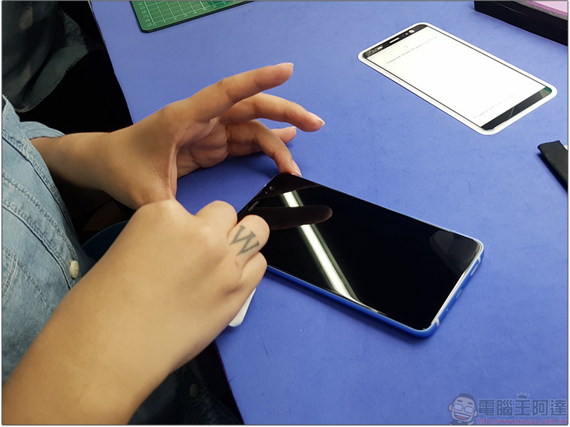膜斯密碼 HTC U11+ imos近滿版 AG2BC 康寧玻璃保護貼 與機身包膜完整記錄 - 電腦王阿達 膜斯密碼 HTC U11+ imos近滿版 AG2BC 康寧玻璃保護貼 與機身包膜完整記錄 - 電腦王阿達