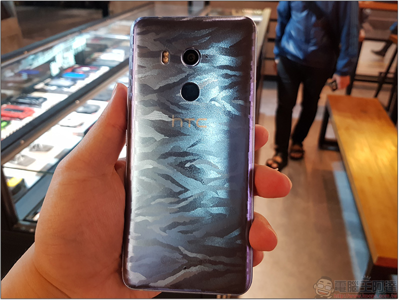 膜斯密碼 HTC U11+ imos近滿版 AG2BC 康寧玻璃保護貼 與機身包膜完整記錄 - 電腦王阿達 膜斯密碼 HTC U11+ imos近滿版 AG2BC 康寧玻璃保護貼 與機身包膜完整記錄 - 電腦王阿達