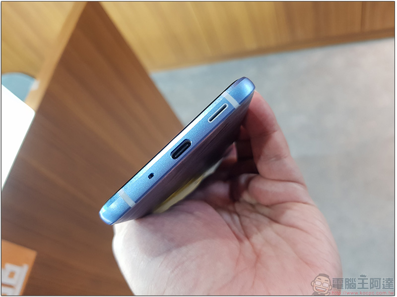 膜斯密碼 HTC U11+ imos近滿版 AG2BC 康寧玻璃保護貼 與機身包膜完整記錄 - 電腦王阿達 膜斯密碼 HTC U11+ imos近滿版 AG2BC 康寧玻璃保護貼 與機身包膜完整記錄 - 電腦王阿達