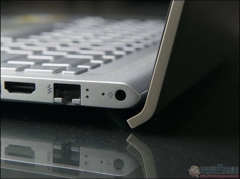HP Pavilion 14-bf133TX 開箱 評測 - 05 HP Pavilion 14-bf133TX 開箱 評測 - 05