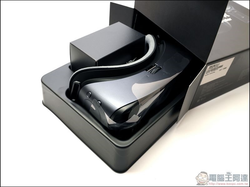 Gear VR 開箱 - 02 Gear VR 開箱 - 02