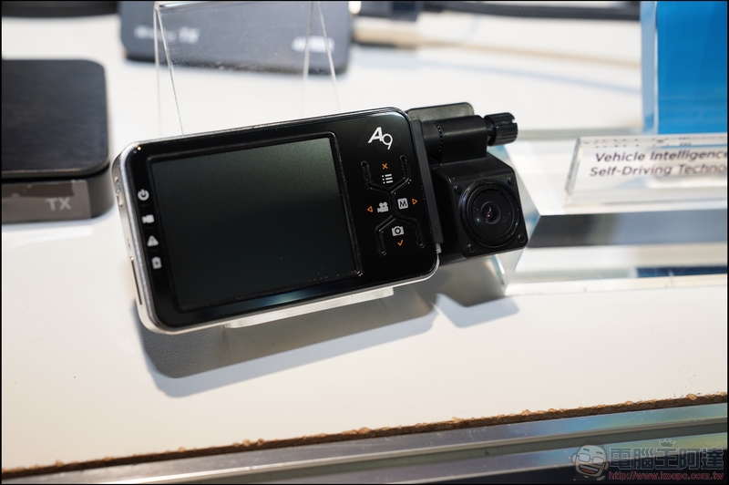 [ CES2018 ] 台灣大通 PX A9 雙鏡王行車紀錄器 ， 後鏡頭可拆換變形組合 - 電腦王阿達