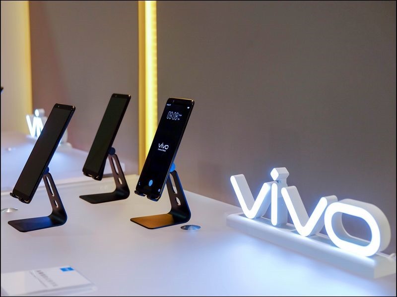 vivo全球首款屏幕指紋識別手機CES首亮相