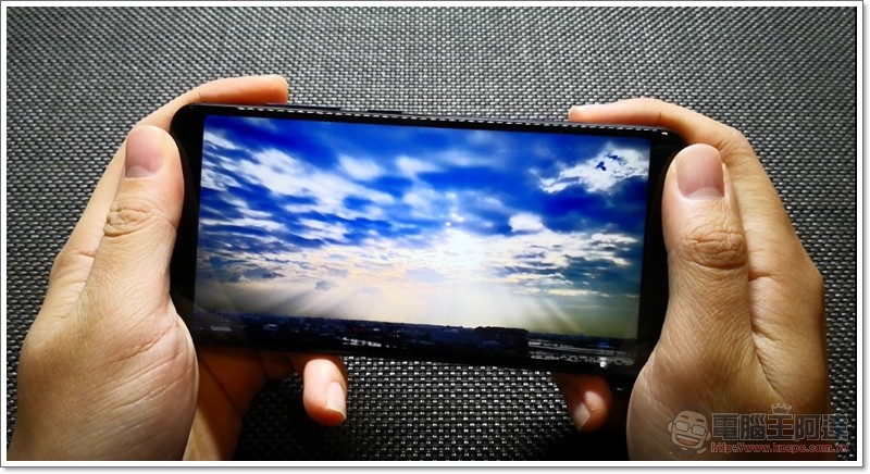 ASUS ZenFone Max Plus (M1) 開箱 、評測、評價 全螢幕電力怪獸 - 電腦王阿達 ASUS ZenFone Max Plus (M1) 開箱 、評測、評價 全螢幕電力怪獸 - 電腦王阿達