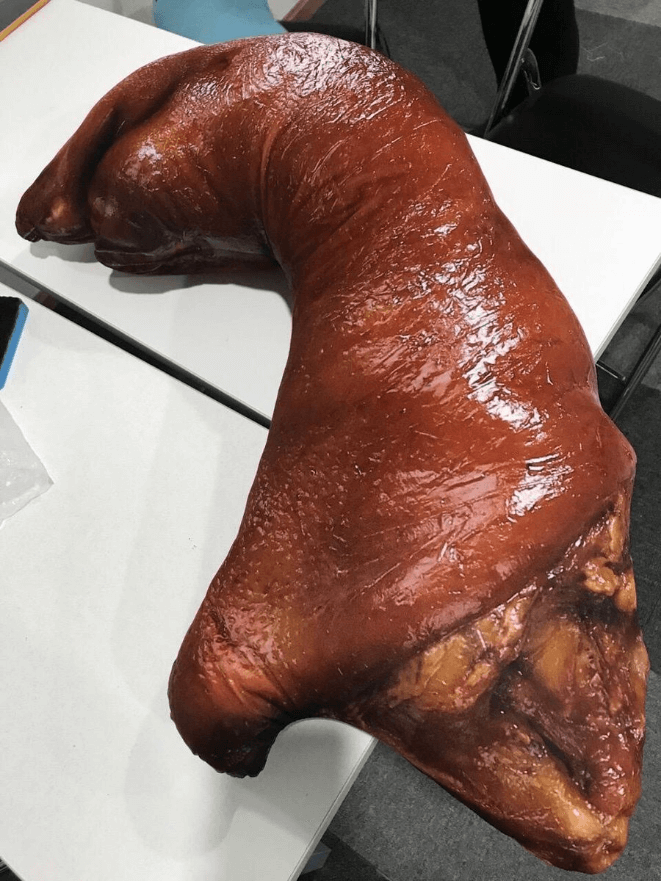 過年如何送禮? 就你了巨大豬蹄抱枕?原來美食獵人是真的 - 電腦王阿達 過年如何送禮? 就你了巨大豬蹄抱枕?原來美食獵人是真的 - 電腦王阿達