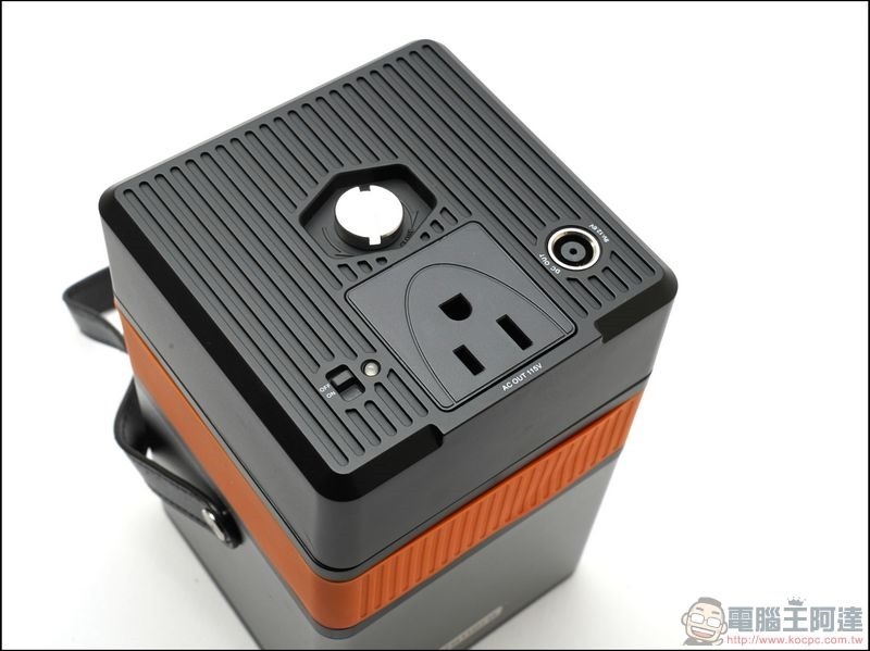 Kamera 行動儲能露營燈 SPU-50000 -08 Kamera 行動儲能露營燈 SPU-50000 -08
