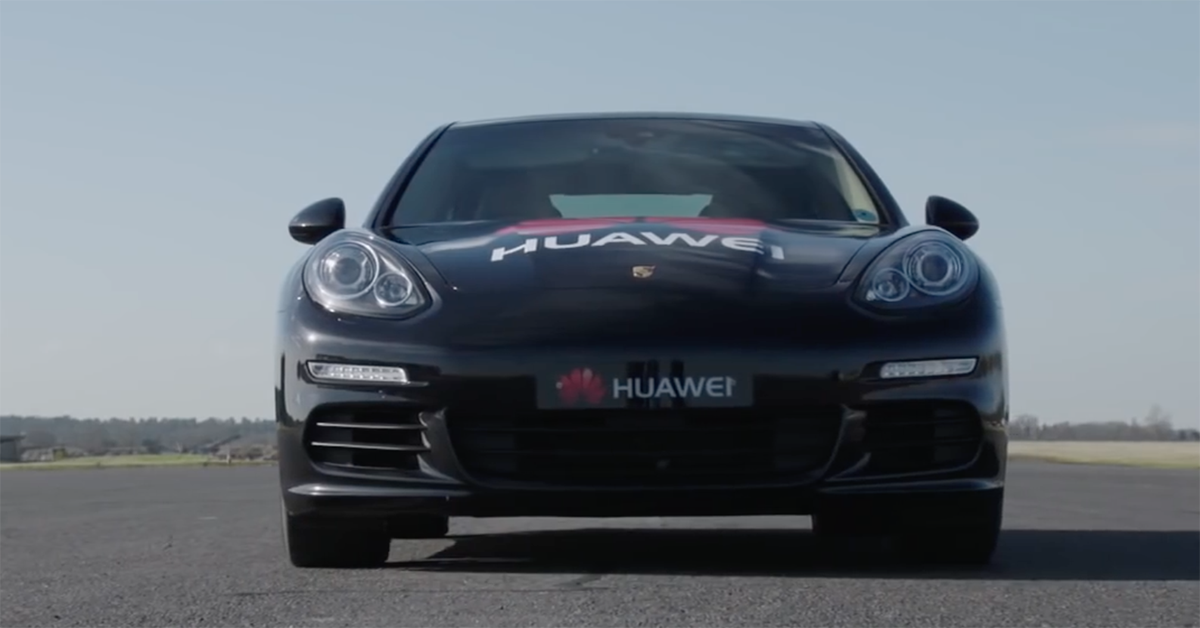 HUAWEI 測試以 Mate 10 Pro 的人工智慧驅動 Porsche Panamera ,還能辨識、閃躲障礙物 - 電腦王阿達 HUAWEI 測試以 Mate 10 Pro 的人工智慧驅動 Porsche Panamera ,還能辨識、閃躲障礙物 - 電腦王阿達