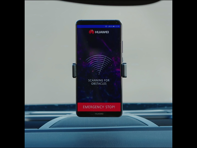 HUAWEI 測試以 Mate 10 Pro 的人工智慧驅動 Porsche Panamera ,還能辨識、閃躲障礙物 - 電腦王阿達 HUAWEI 測試以 Mate 10 Pro 的人工智慧驅動 Porsche Panamera ,還能辨識、閃躲障礙物 - 電腦王阿達