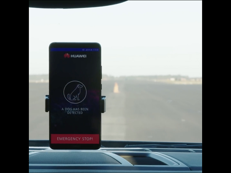 HUAWEI 測試以 Mate 10 Pro 的人工智慧驅動 Porsche Panamera ,還能辨識、閃躲障礙物 - 電腦王阿達 HUAWEI 測試以 Mate 10 Pro 的人工智慧驅動 Porsche Panamera ,還能辨識、閃躲障礙物 - 電腦王阿達