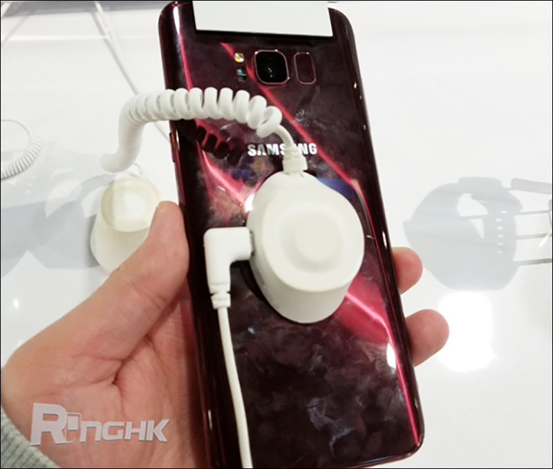 Samsung Galaxy S9 系列發表前,「醇酒紅」 S8+ 6GB / 128GB 低調在香港開賣 - 電腦王阿達 Samsung Galaxy S9 系列發表前,「醇酒紅」 S8+ 6GB / 128GB 低調在香港開賣 - 電腦王阿達