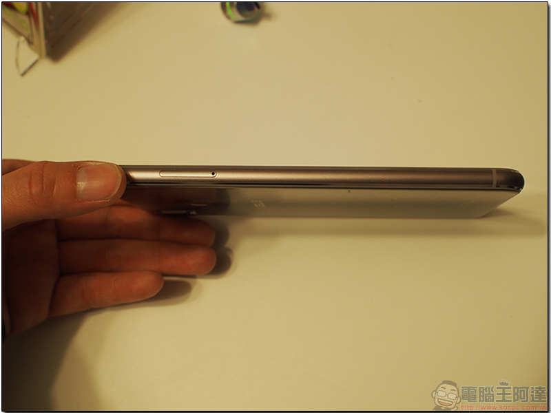 [ MWC 2018 ] Asus ZenFone 5 系列新機外觀動眼看，上市日期指日可待 - 電腦王阿達