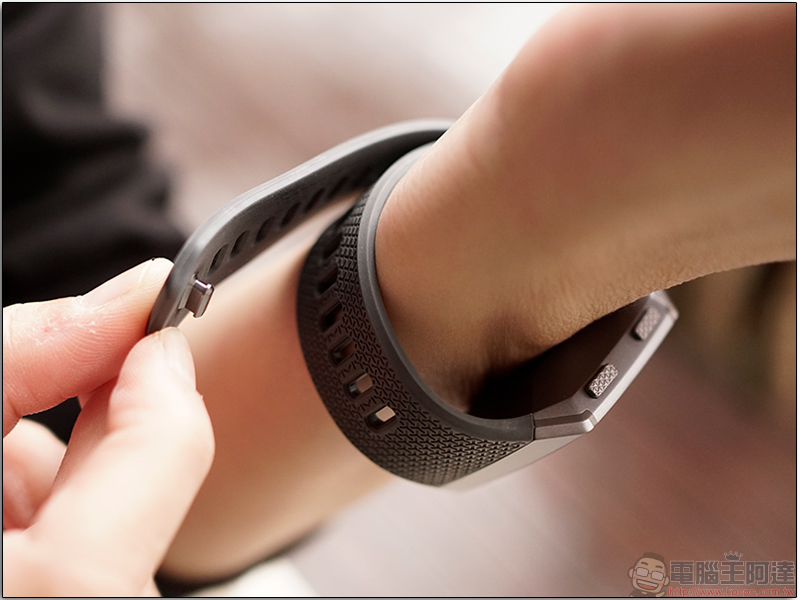 Fitbit Ionic 開箱試用心得,裝進運動與各種實用功能的小幫手 - 電腦王阿達 Fitbit Ionic 開箱試用心得,裝進運動與各種實用功能的小幫手 - 電腦王阿達