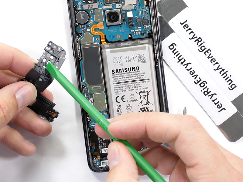 Samsung Galaxy S9 虐機二部曲:變身透明背蓋! - 電腦王阿達 Samsung Galaxy S9 虐機二部曲:變身透明背蓋! - 電腦王阿達
