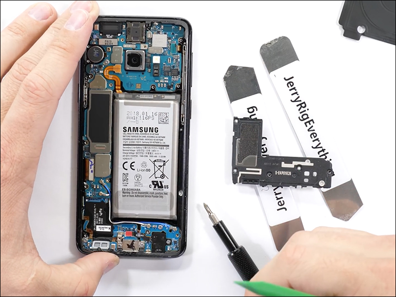 Samsung Galaxy S9 虐機二部曲：變身透明背蓋！ - 電腦王阿達