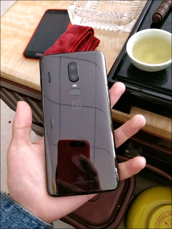 疑似 OnePlus 6 高規版規格曝光:高通 S845 處理器、8GB RAM,售價約 21,900 元 - 電腦王阿達 疑似 OnePlus 6 高規版規格曝光:高通 S845 處理器、8GB RAM,售價約 21,900 元 - 電腦王阿達