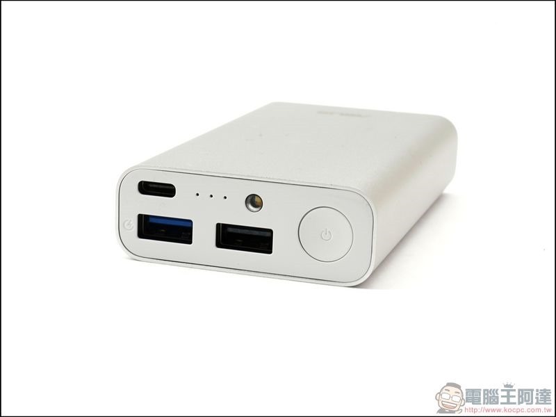 ASUS ZenPower 10050C 開箱 - 2 ASUS ZenPower 10050C 開箱 - 2
