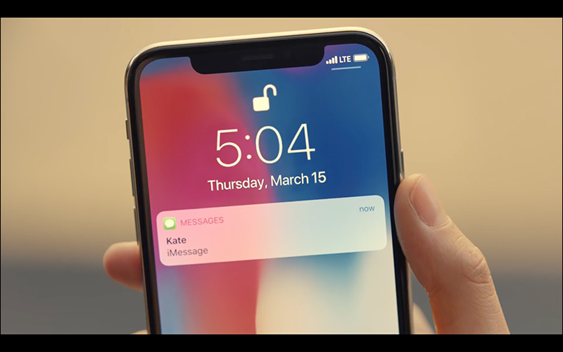 還記得上週 iPhone X 廣告意外曝光的 BUG 嗎? Apple 悄悄編輯影片修復了它 - 電腦王阿達 還記得上週 iPhone X 廣告意外曝光的 BUG 嗎? Apple 悄悄編輯影片修復了它 - 電腦王阿達